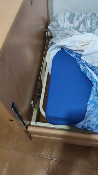 Cama articulada madera y tela