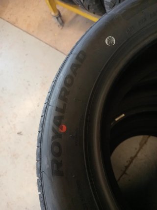 Neumáticos 195/55 R15 85V Royal Black