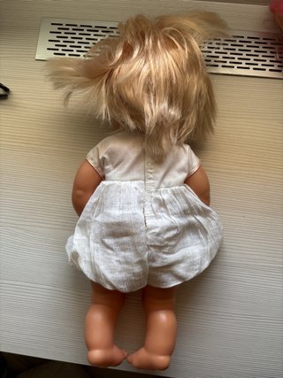 Nenuco pelo largo ojos móviles ropa original