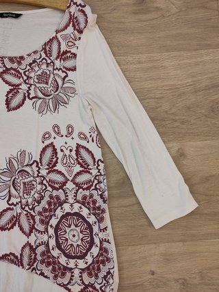 Camiseta Desigual manga larga floral beige