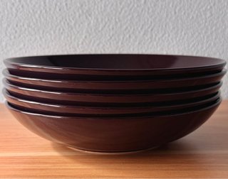 Ikea. 5 Platos hondos morado granate. 5 Unidades.