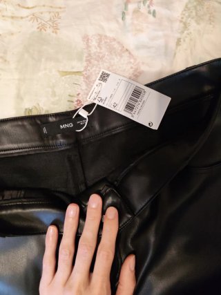 Pantalón etiqueta de cuero negro 5 bolsillos