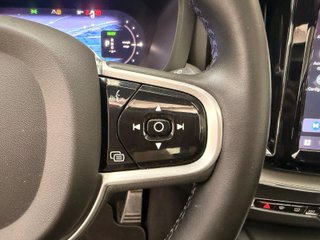 Volvo XC60 2.0 T6 AWD Recharge R-Design Auto