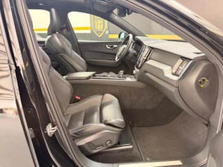 Volvo XC60 2.0 T6 AWD Recharge R-Design Auto