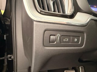 Volvo XC60 2.0 T6 AWD Recharge R-Design Auto