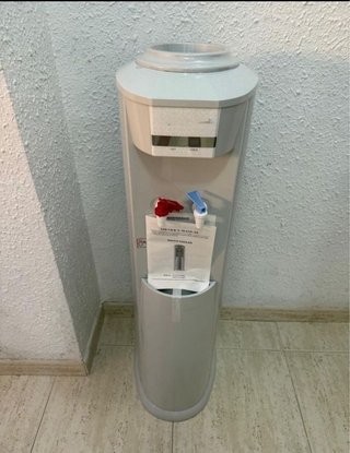 Dispensador de agua fría