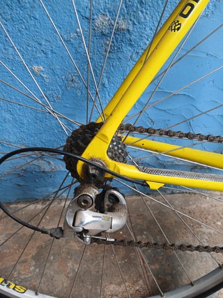 Bicicleta carretera Oklan y zapatillas con cala