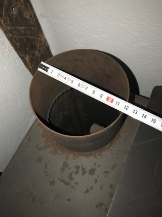 Estufa de leña negra semi nueva