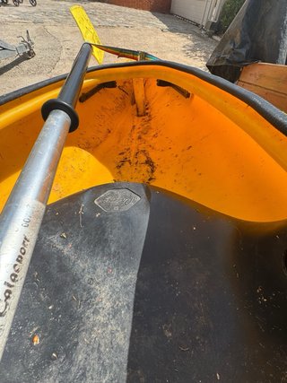 Kayak Amarillo con Remo
