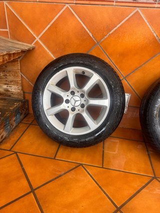 Llantas Mercedes con Neumáticos