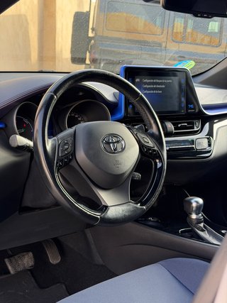 Toyota C-HR 1.8 125H Dynamic Plus