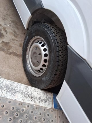 Furgoneta esta en muy buen estado