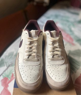 Zapatillas Nike Beige y Marrón