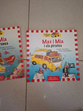 Max i Mia amb les sirenes Max i Mia amb els pirate