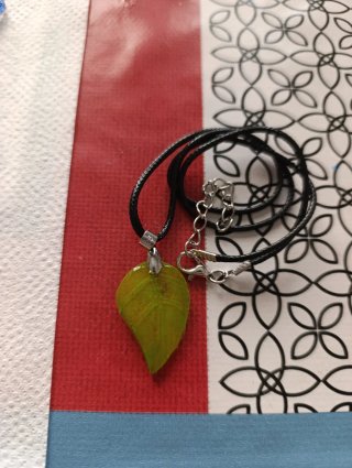 Colgante Hoja Resina Verde