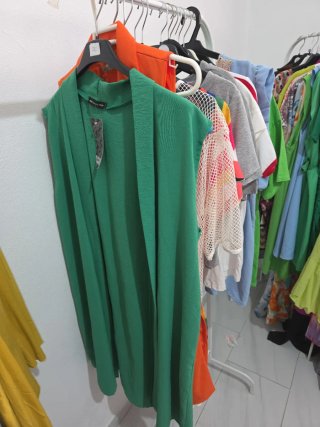 Lote Ropa de mujer por cierre de tienda