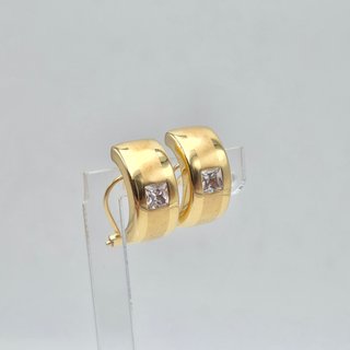 Pendiente de oro de 18k con piedras. 2.92 gr.