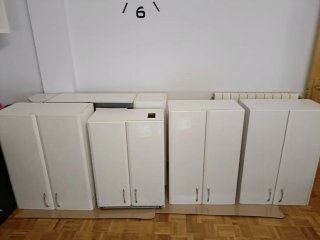 Muebles de cocina blancos y antracita