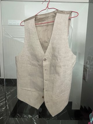 Chaleco de traje beige slim fit. Nuevo. Talla 48