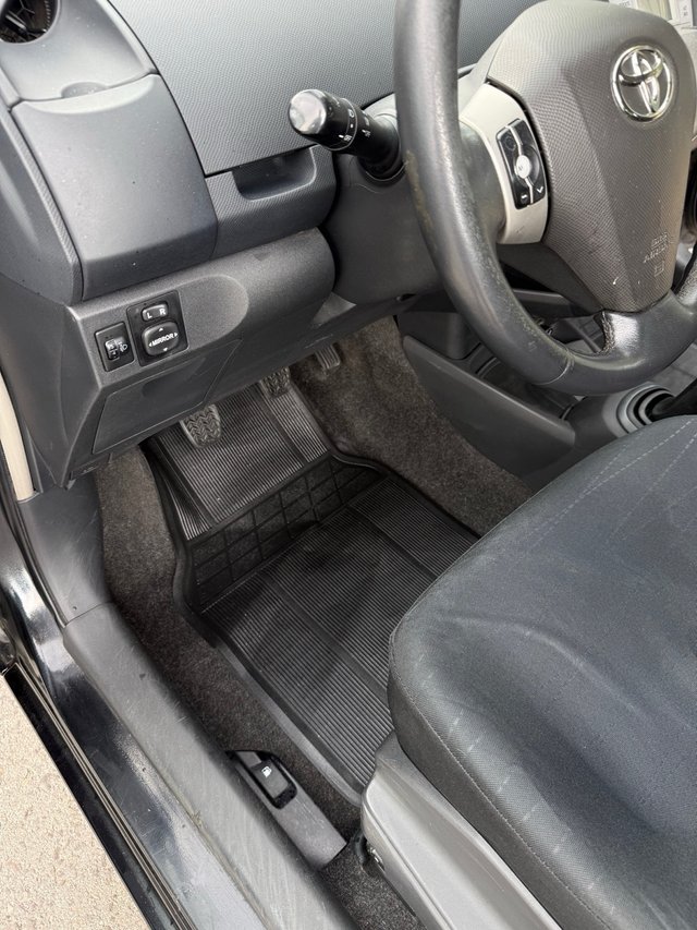 Toyota Yaris 1.3 VVT-i 87 Blue 3p