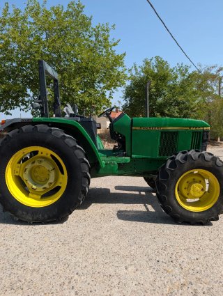 Tractor John Deere 6400 Doble Tracción