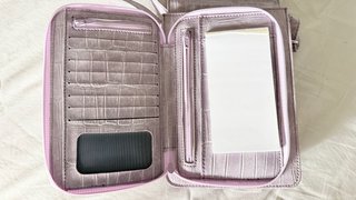 Bandolera lila efecto piel cocodrilo
