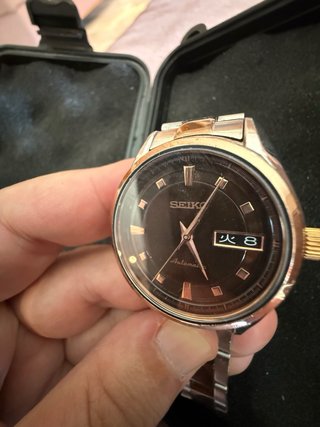 Reloj Seiko Automático Marrón y Dorado