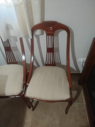 4 Sillas de Comedor Madera y Tela