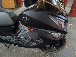 Maxi Scooter Daelim S3 Negra