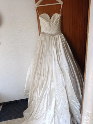 Vestido de Novia San Patrick color crema