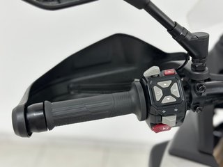 VOGE 900 DSX