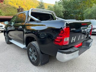TOYOTA Hilux 2.4 D4D Cabina Doble Gx plus