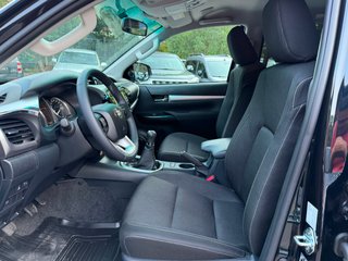 TOYOTA Hilux 2.4 D4D Cabina Doble Gx plus
