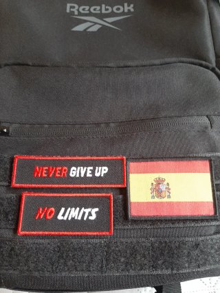 Mochila Reebok Negra con Parches