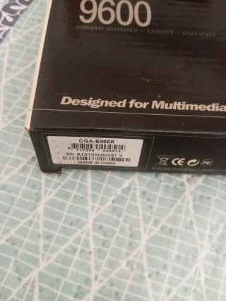 Club 3D 9600 Tarjeta Gráfica AGP