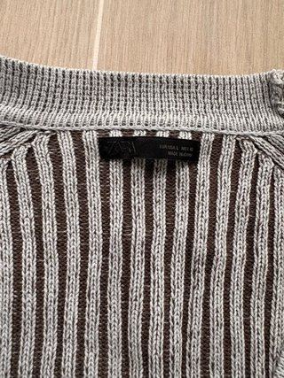 Zara cárdigan punto canalé gris