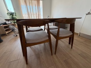 Mesa comedor y 4 sillas madera