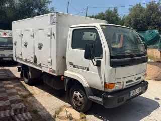Nissan Cabstar 2004
