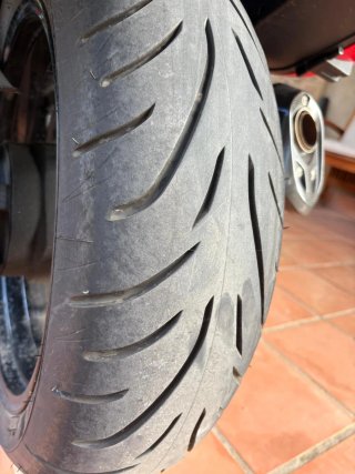 BMW S1000XR Roja