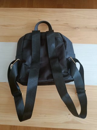 Mochila negra nylon