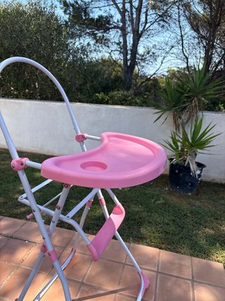 Trona bebé rosa y blanca plegable