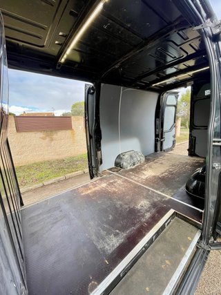 Nissan NV400 2019