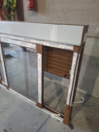 Ventana PVC con persiana incorporada