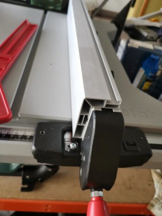 Sierra de mesa metabo de 1500w