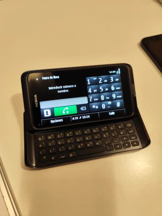 Nokia E7-00 Negro