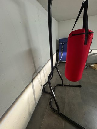 Saco de boxeo OUTSHOCK rojo