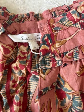Blusa de algodón 100% con estampado floral