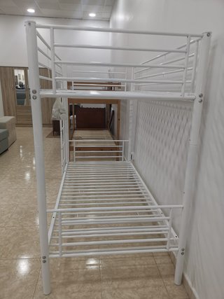 Litera metálica blanca