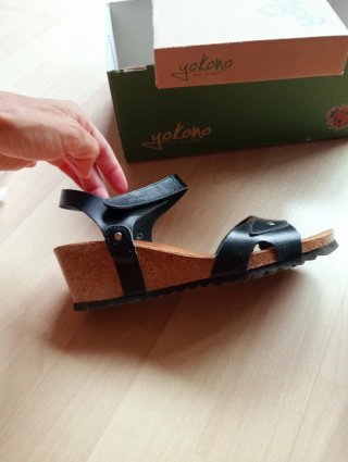 Sandalias Yokono plataforma negras