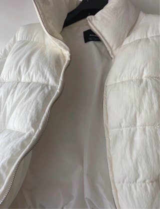 Chaqueta corta acolchada blanca